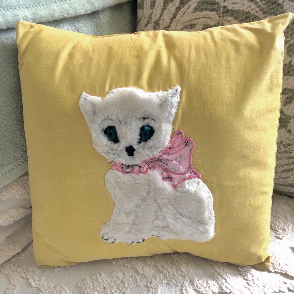 Vintage Plush Kitten Pillow Faux Fur Applique White Kitty Cottage Grandma Core